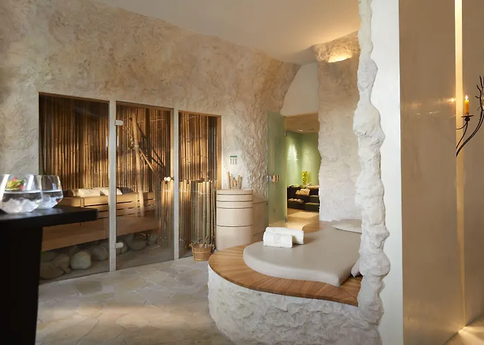 House Of Time - Fancy Hotel