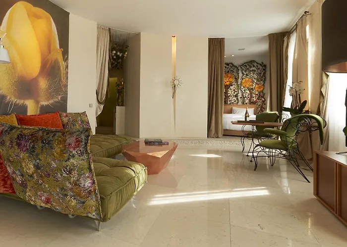 House Of Time - Fancy Hotel